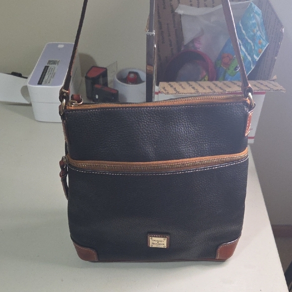 Dooney & Bourke Black and Tan Bag - Picture 2 of 14